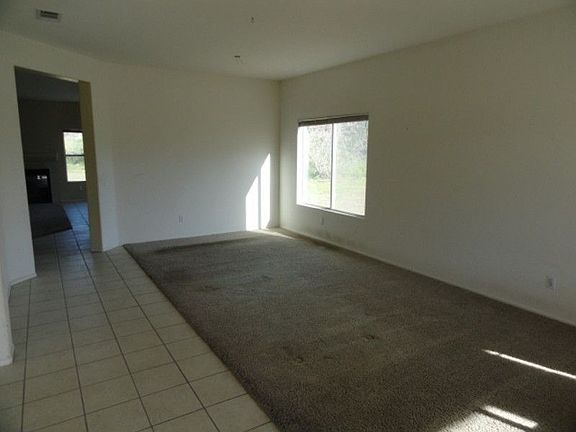 3rd image of 43812 Seine Ct