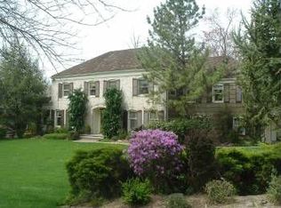 24 Laura Ln, Morristown, NJ 07960