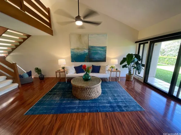 319 Kaelepulu Dr #202, Kailua, HI 96734