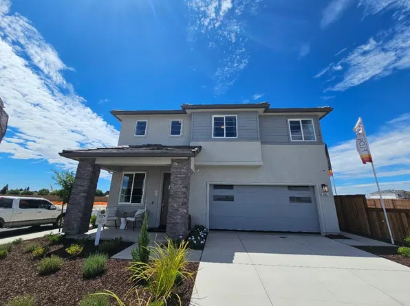 2801 Dapple Dr, Oakdale, CA 95361