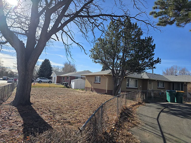 5700 W Virginia Ave — Photo 17