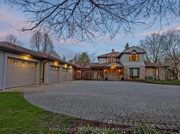 3 Old Oak Ln, London, ON N6K 3S6