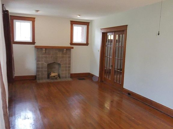 3rd image of 1145 Olivia Ln
