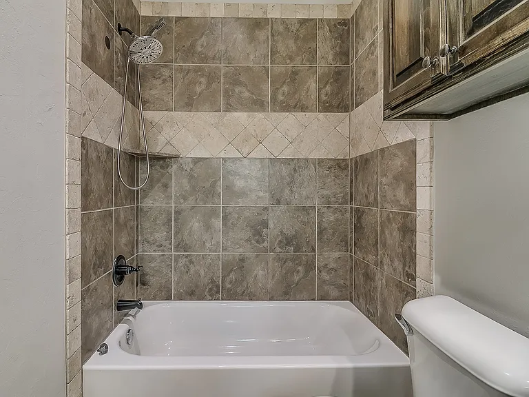 15904 Positano Dr — Photo 22