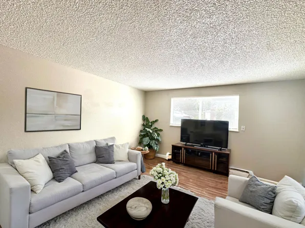 2890 Montebello Dr. W