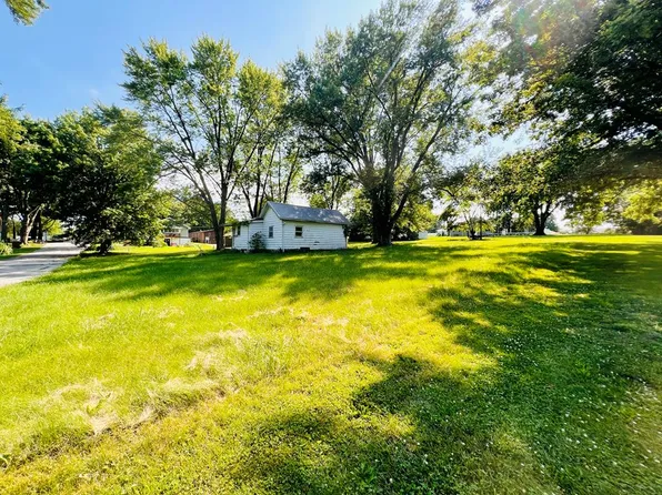 315 N Pine St, Brookfield, MO 64628