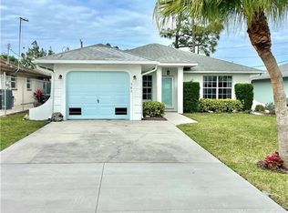 787 108th Ave N, Naples, FL 34108