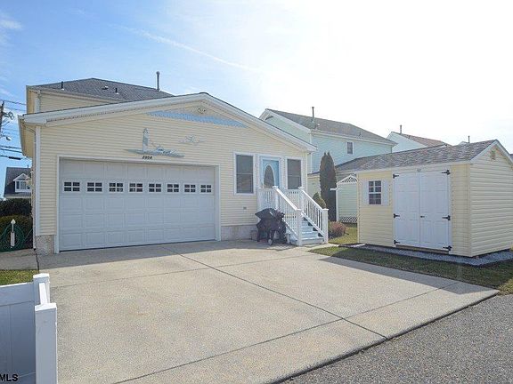 3rd image of 2804 Bay Ave