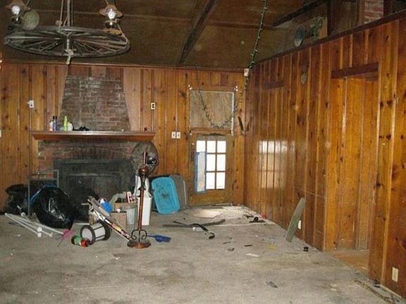 5th image of 450 Salvia St