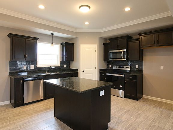 4th image of 524 Summerfield Lot 524