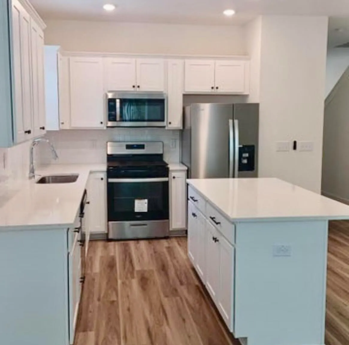 4 bed, 2.5 bath, 1800 sqft, $2,275 — Photo 2