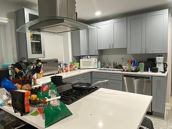 4th image of 3240 N Lawndale Ave #G