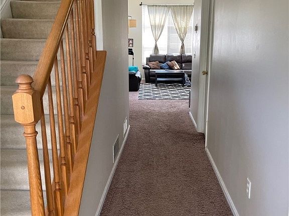 3rd image of 229 Huntsford Dr