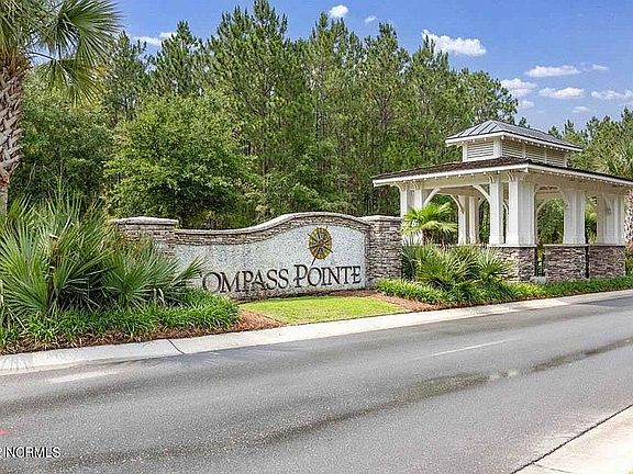 Compass Pointe