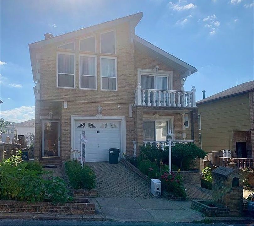 1st image of 40 Hewitt Ave
