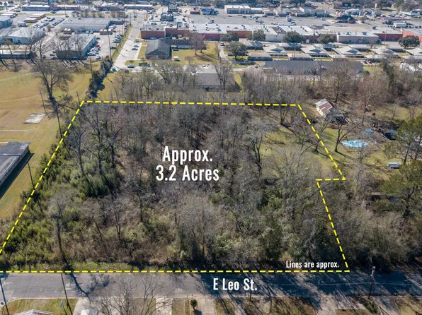 Leo St, Opelousas, LA 70570