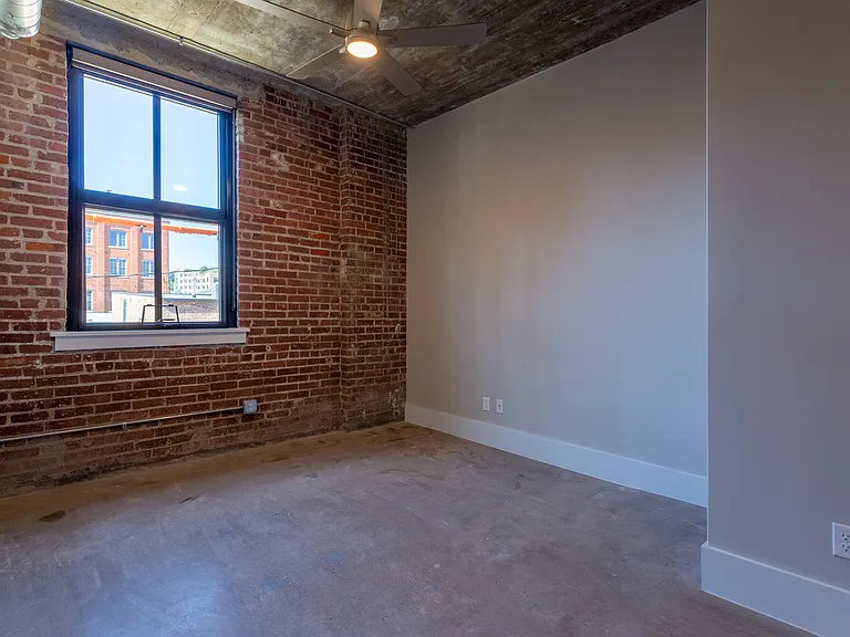 Kretschmer Lofts — Photo 29