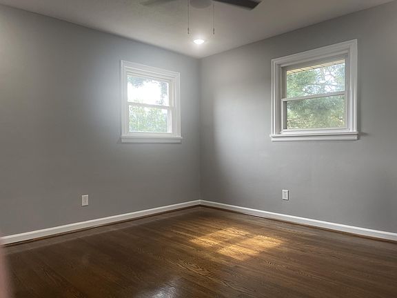 3rd image of 1409 Kathryn Ln
