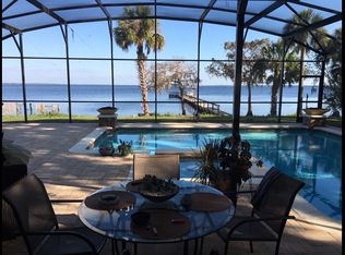 2200 Southerland Ct, Geneva, FL 32732