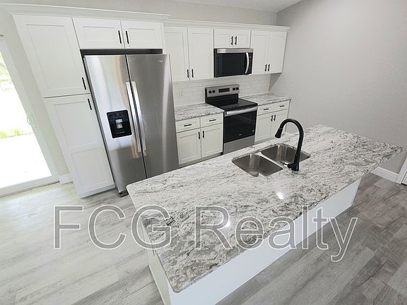 2nd image of 9412 N Pineview Way