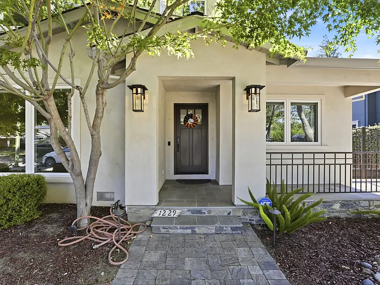 1229 Camino Pablo — Photo 2