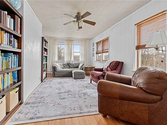 3rd image of 205 Nilan Hill Rd