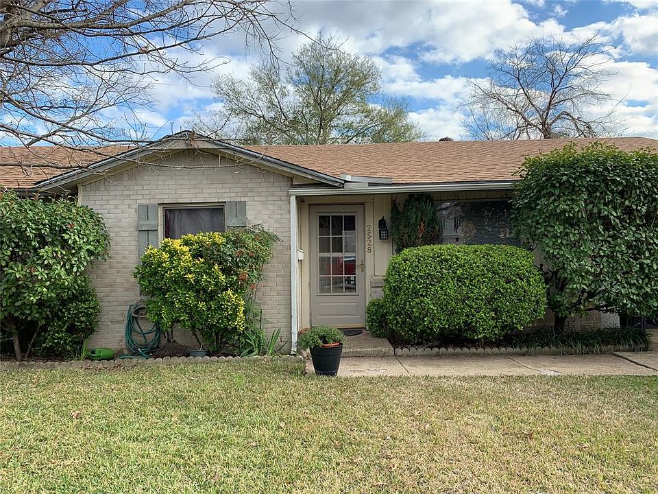 1st image of 2528 Fulton Dr