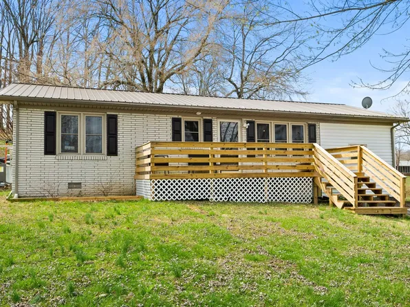 1214 N 1st St, Westmoreland, TN 37186