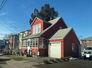 43 Orchard St, Elmwood Park, NJ 07407