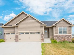 951 Bridgeview St, Polk City, IA 50226