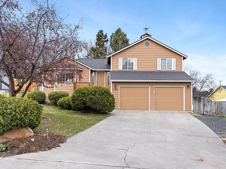 2351 NE Shadow Brook Pl — Photo 31