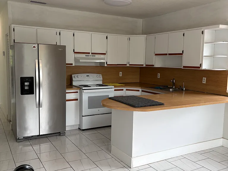 4440 SW 98th Ave #1 — Photo 3