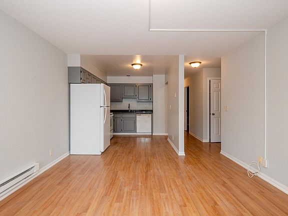 3rd image of 7233 Geary Blvd #1