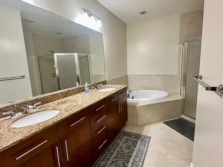 444 W Broad St #606 — Photo 14