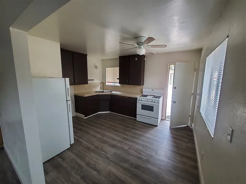 2 bed, 750 sqft, $2,000 — Photo 4