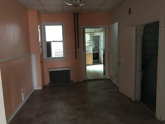 dining area also