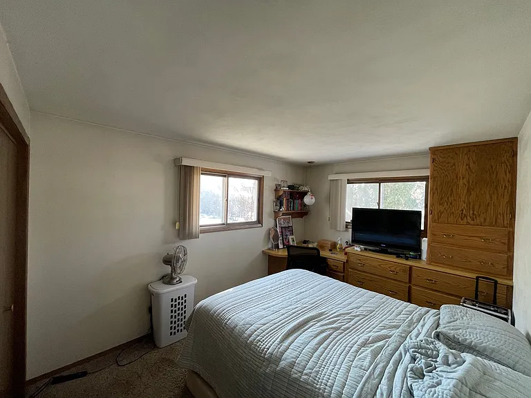 2409 N Eugene St — Photo 9
