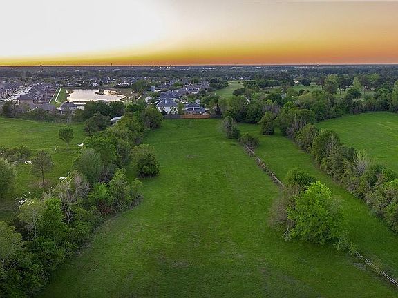 3rd image of 11000 Spell Rd