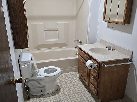 2nd image of 309 5th St NW #A & B