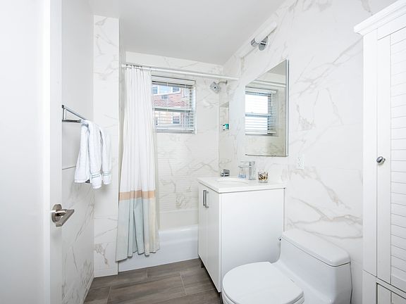 4th image of 5800 Arlington Ave APT 15W
