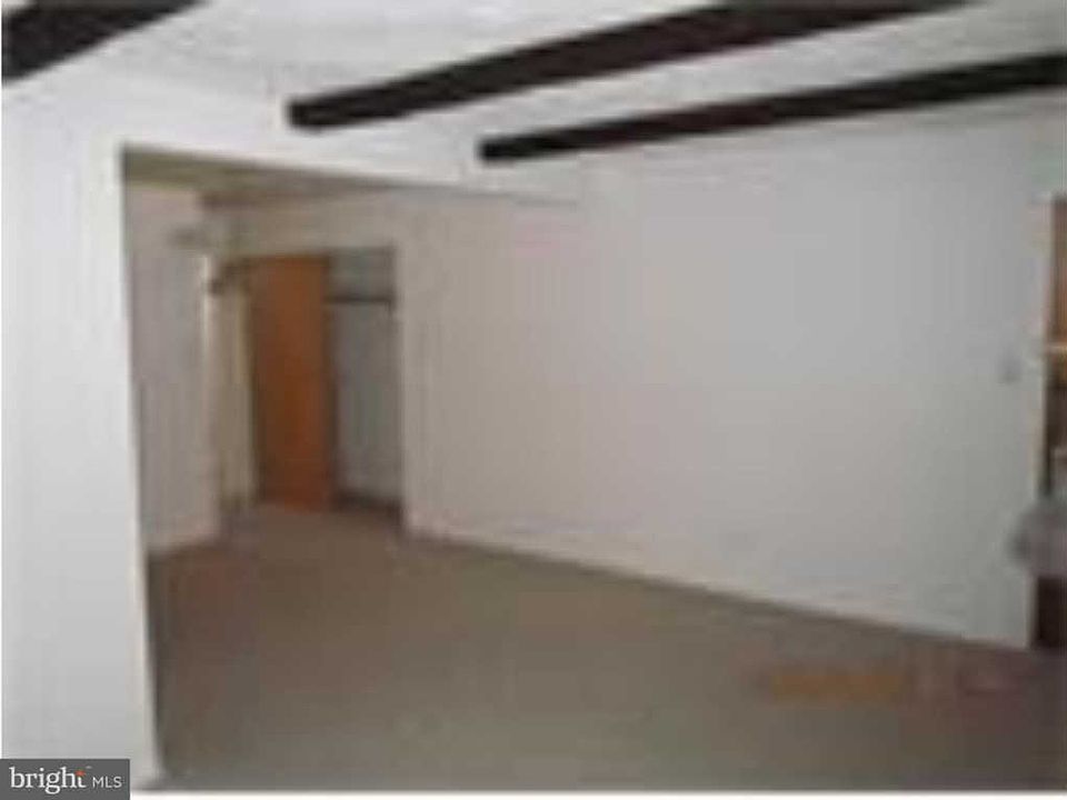 2nd image of 130 N Market St # Unit 4