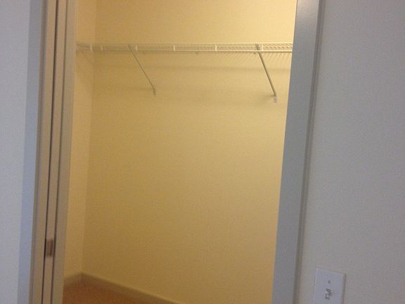 5th image of 2368 Yakima Ave Unit 323