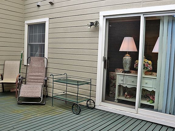 3rd image of 18 Wildwood Ests