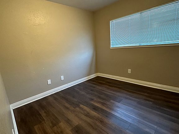 5th image of 15840 Rainbow Dr
