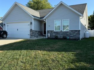 7241 W Mustang Dr, Ellettsville, IN 47429