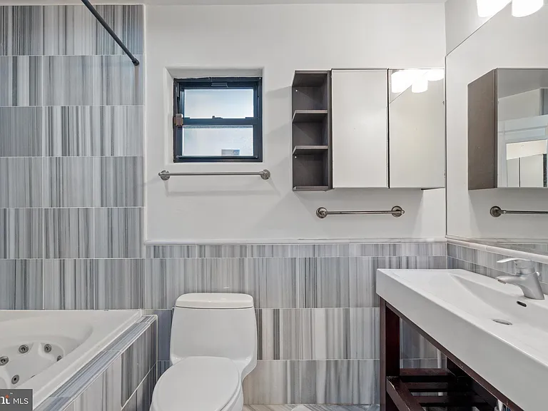 1354 Euclid St NW #202A — Photo 16