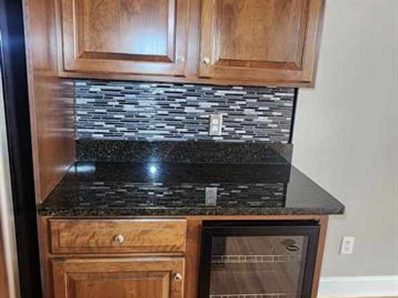 4th image of 51042 Indian Pointe Dr