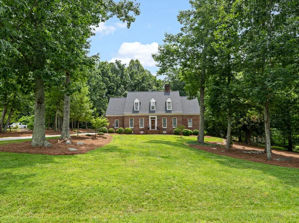 305 Lochridge Dr, Roxboro, NC 27573