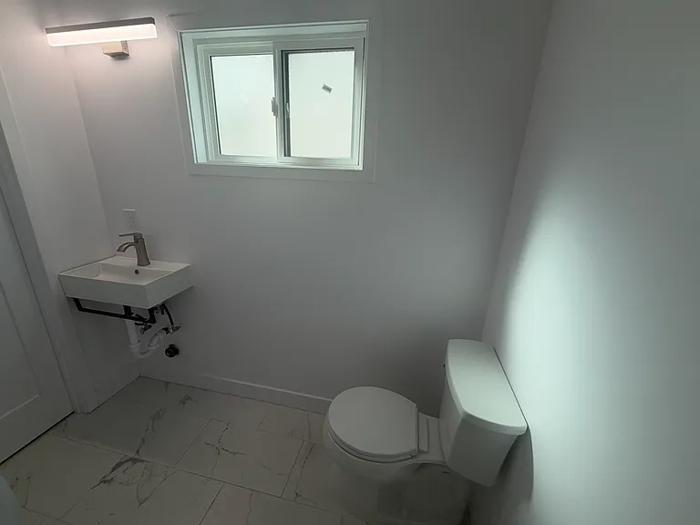 1911 Gates St #1 — Photo 4