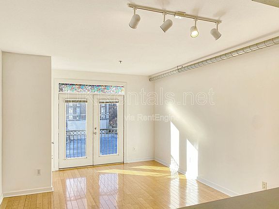4th image of 800 Peachtree St NE APT 1512